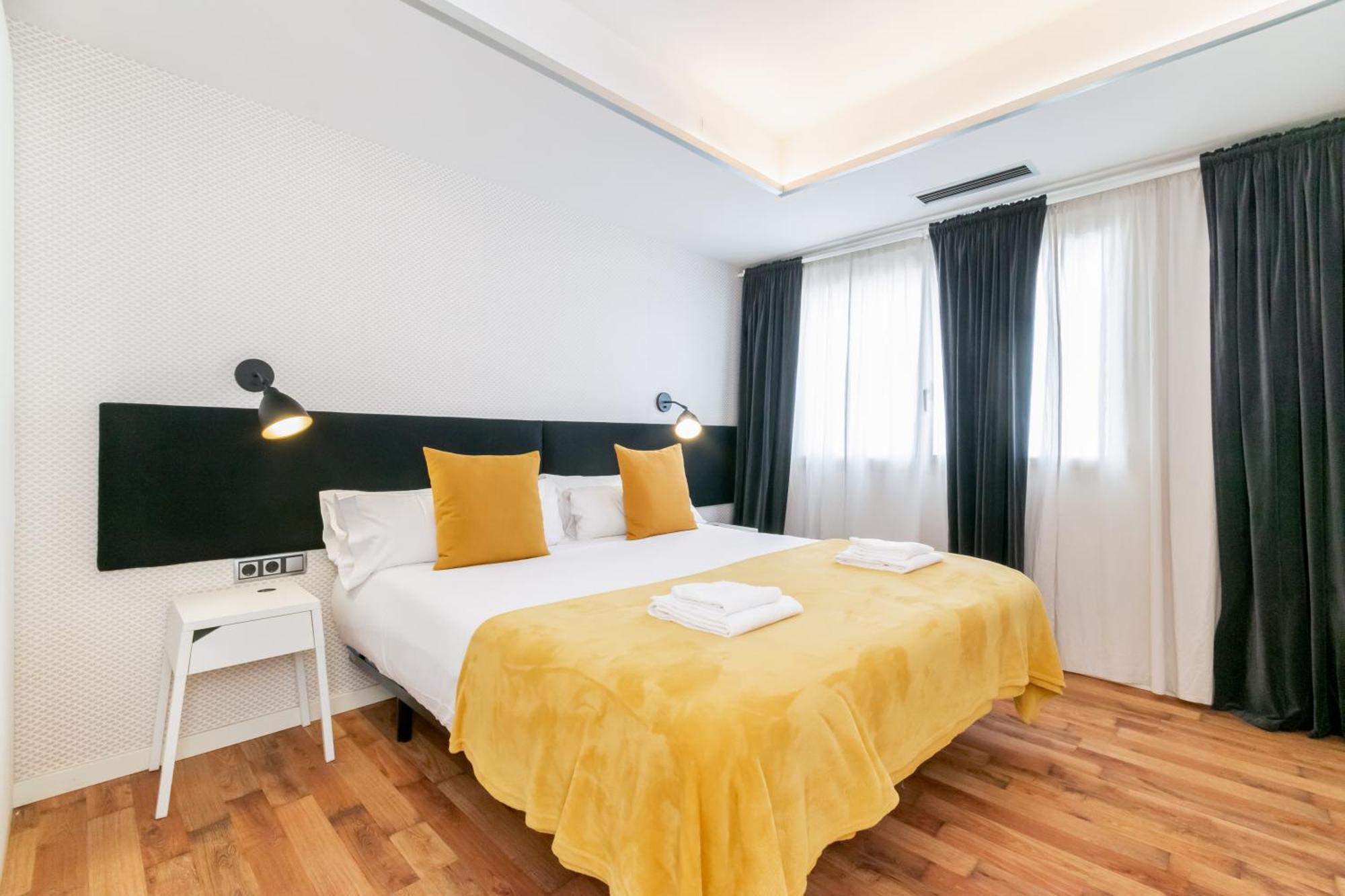Unique Rentals - Placa Catalunya Central Apartments バルセロナ エクステリア 写真