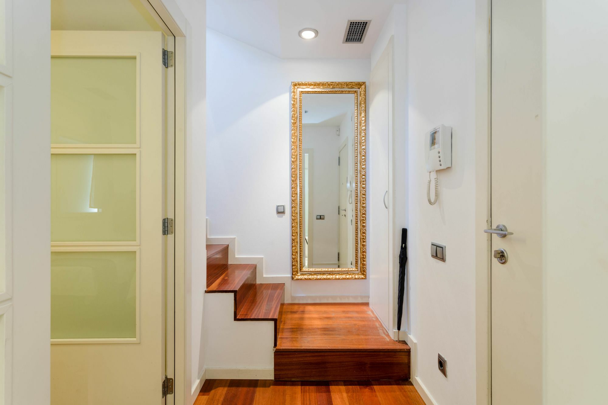 Unique Rentals - Placa Catalunya Central Apartments バルセロナ エクステリア 写真