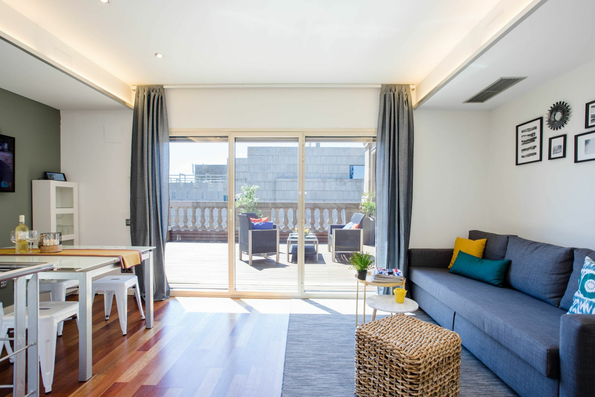 Unique Rentals - Placa Catalunya Central Apartments バルセロナ エクステリア 写真